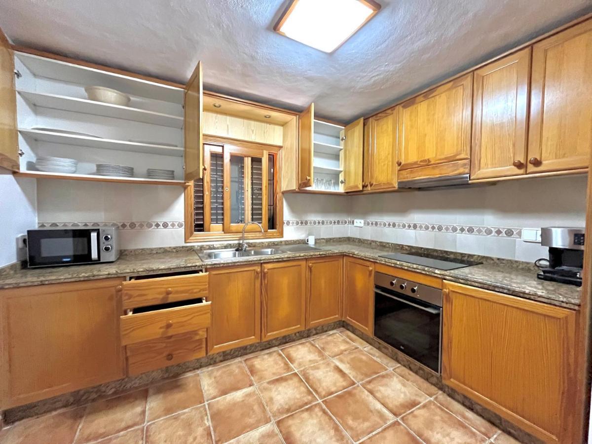 Apartamentos Pinosol Santa Eularia des Riu Buitenkant foto