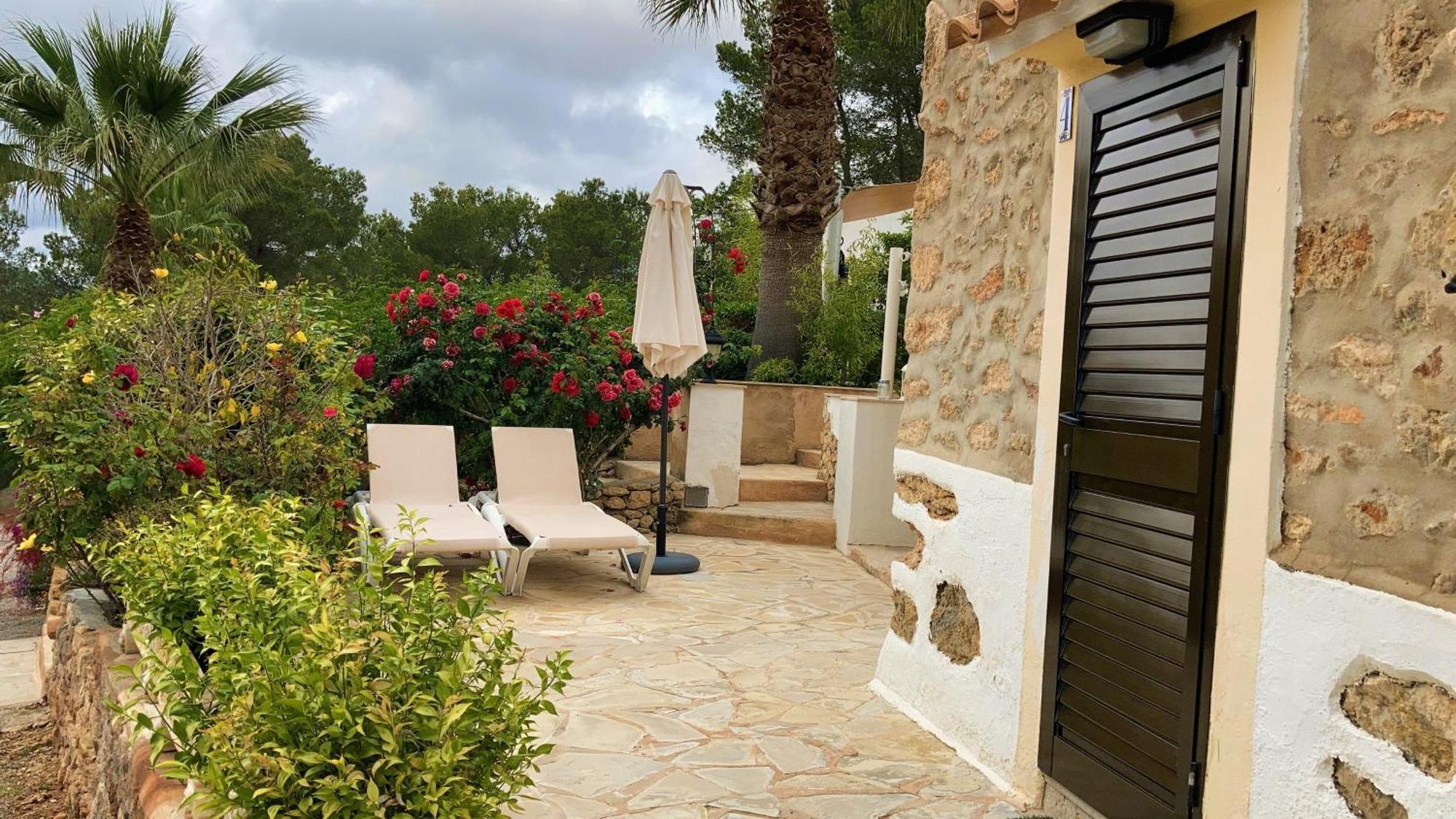Apartamentos Pinosol Santa Eularia des Riu Kamer foto