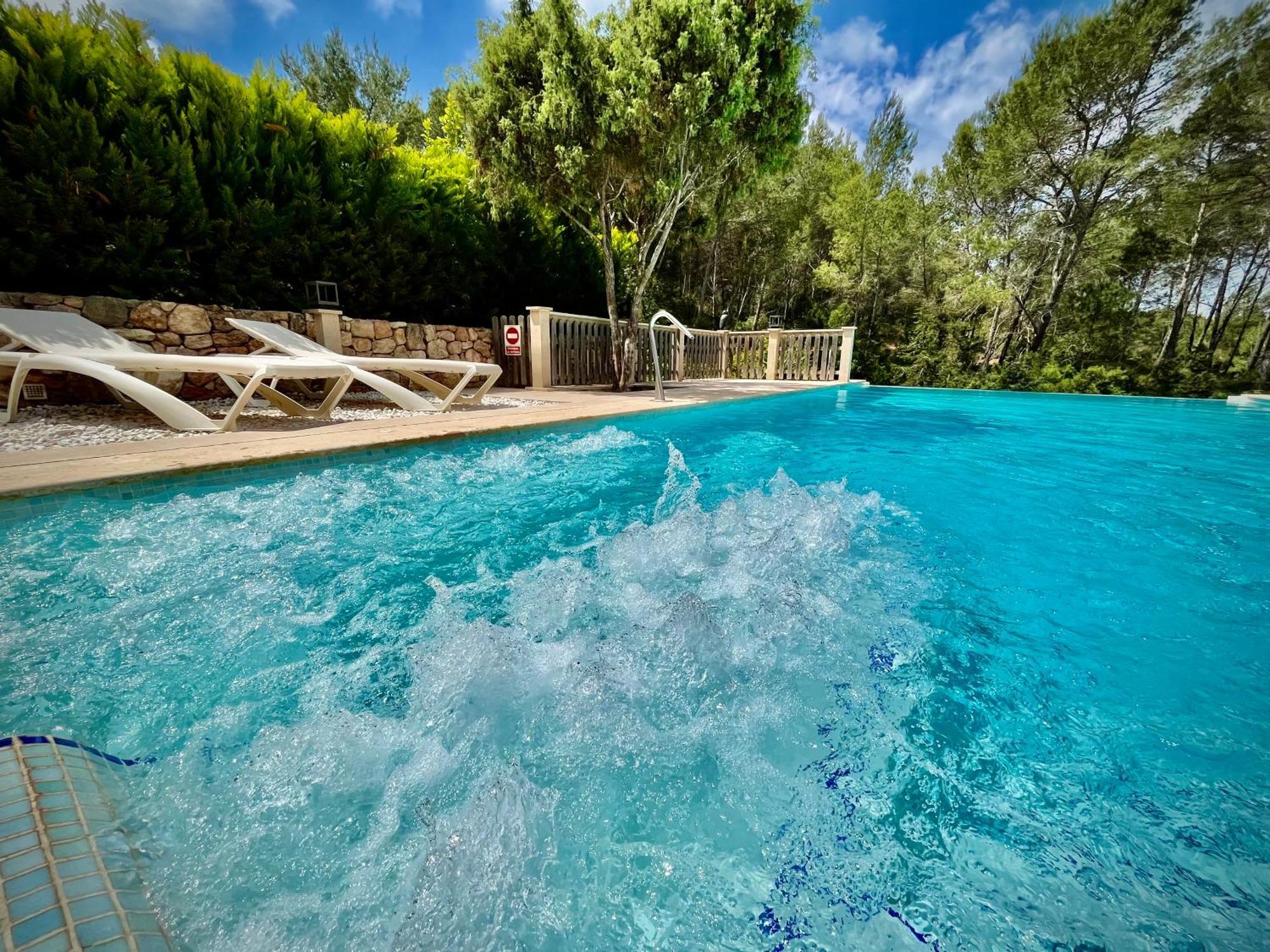 Apartamentos Pinosol Santa Eularia des Riu Buitenkant foto